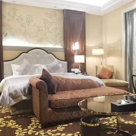 Ondine International Hotel Zhenjiang  Bagian luar foto