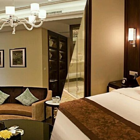 Ondine International Hotel Zhenjiang  Bagian luar foto