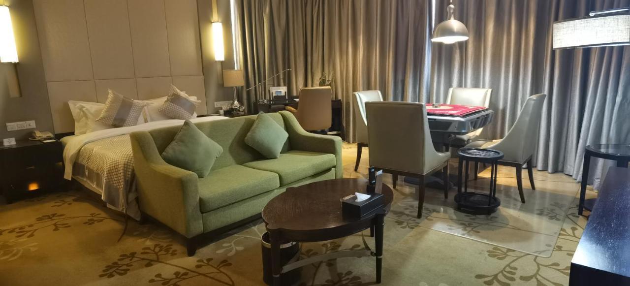 Ondine International Hotel Zhenjiang  Bagian luar foto