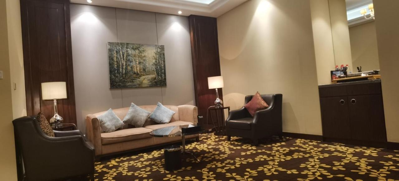 Ondine International Hotel Zhenjiang  Bagian luar foto