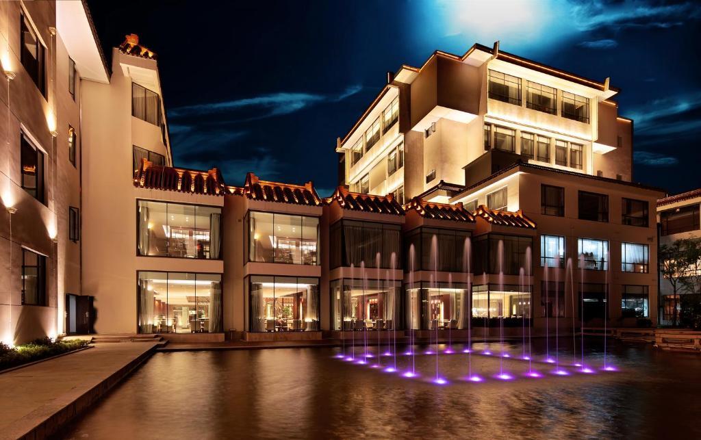 Ondine International Hotel Zhenjiang  Bagian luar foto