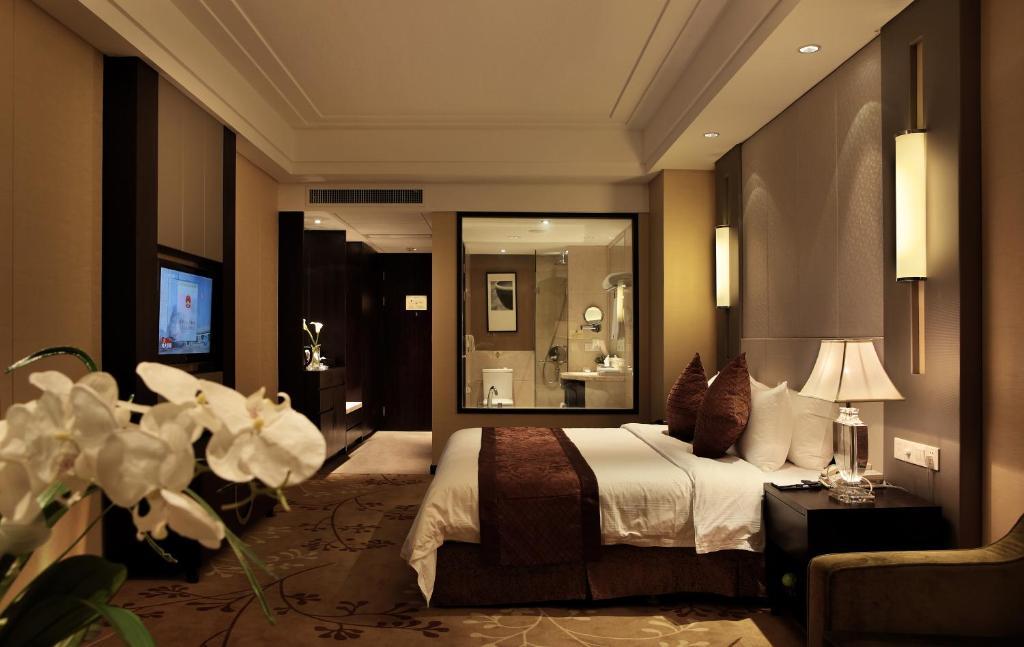 Ondine International Hotel Zhenjiang  Bagian luar foto