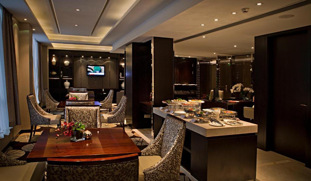 Ondine International Hotel Zhenjiang  Bagian luar foto