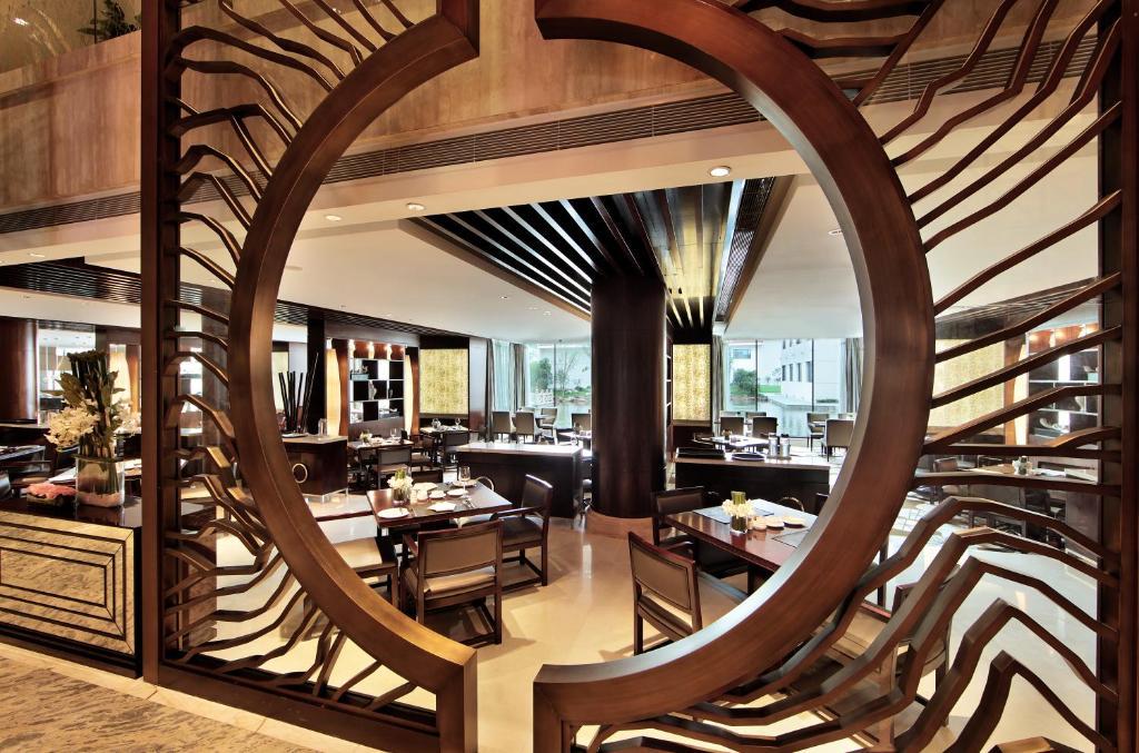 Ondine International Hotel Zhenjiang  Bagian luar foto