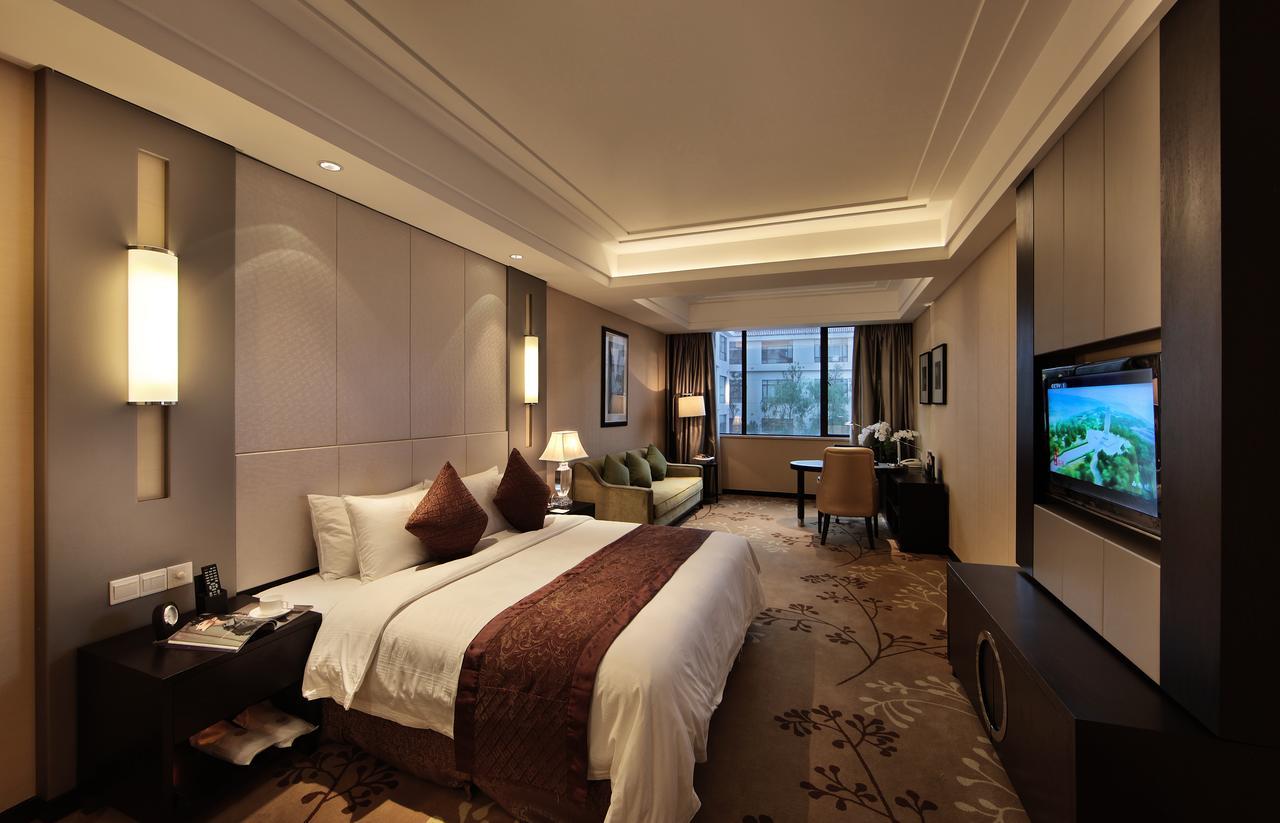 Ondine International Hotel Zhenjiang  Bagian luar foto
