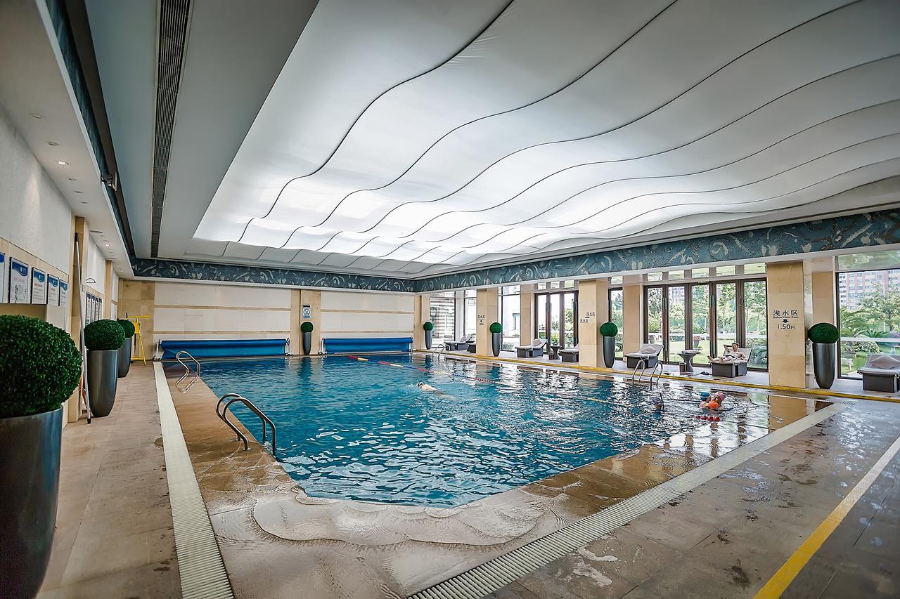 Ondine International Hotel Zhenjiang  Bagian luar foto