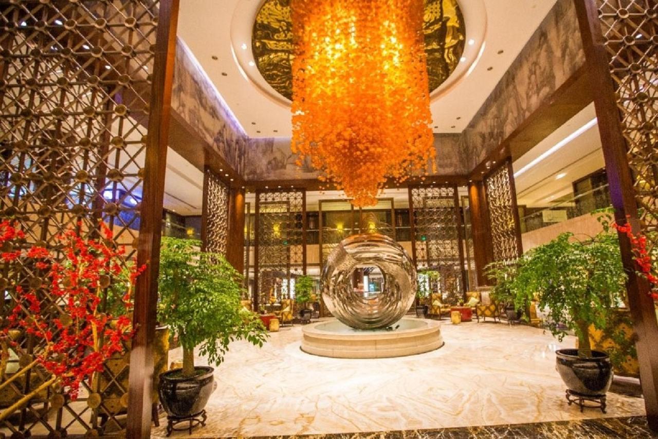 Ondine International Hotel Zhenjiang  Bagian luar foto