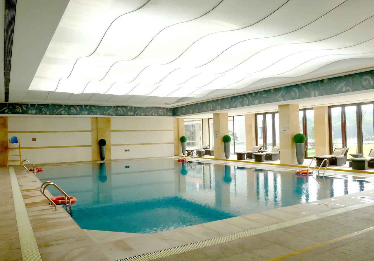 Ondine International Hotel Zhenjiang  Bagian luar foto