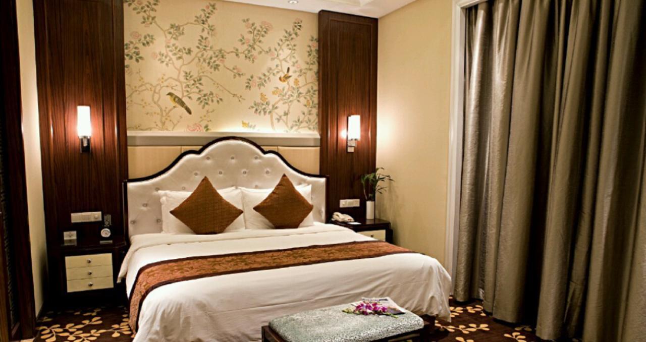 Ondine International Hotel Zhenjiang  Bagian luar foto