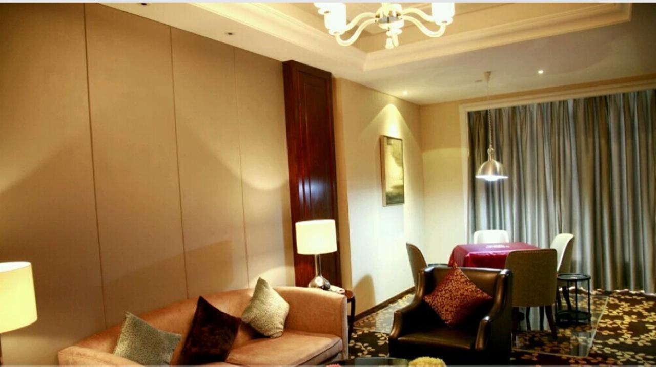Ondine International Hotel Zhenjiang  Bagian luar foto