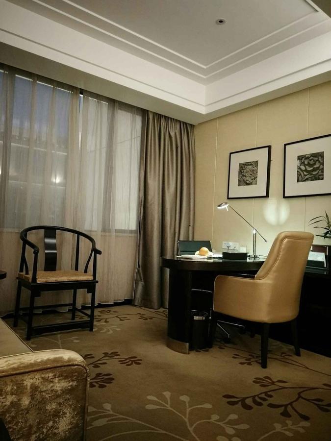Ondine International Hotel Zhenjiang  Bagian luar foto
