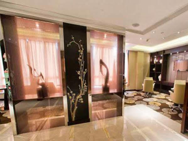 Ondine International Hotel Zhenjiang  Bagian luar foto