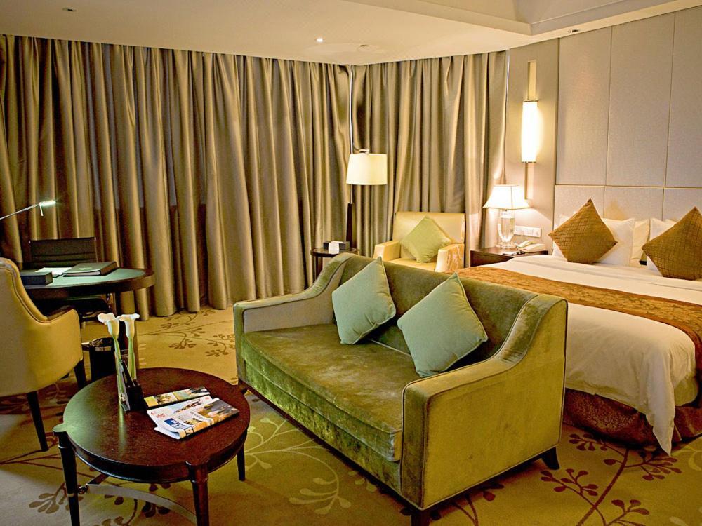 Ondine International Hotel Zhenjiang  Bagian luar foto
