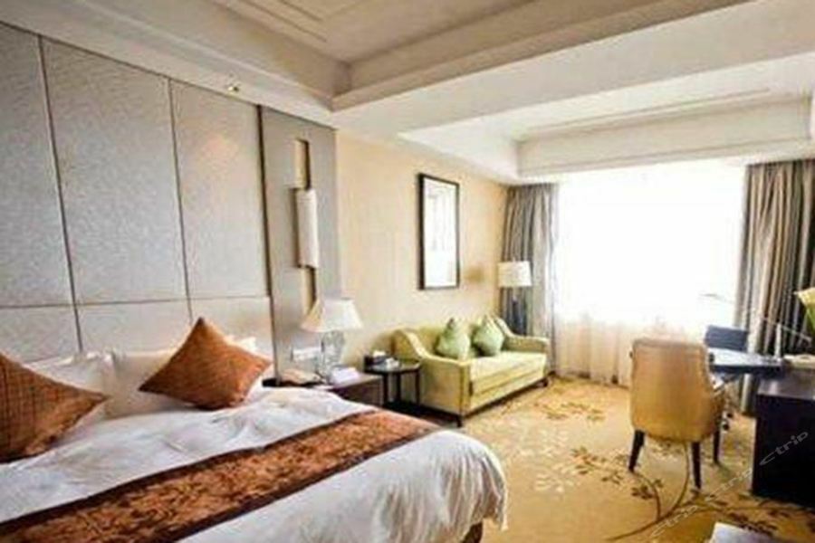 Ondine International Hotel Zhenjiang  Bagian luar foto